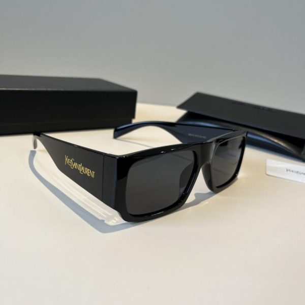 designer,replica,clothing,fake,1:1,lv,luxury,high quality Saint Laurent’s new narrow-frame sunglasses (ZWKJ41)