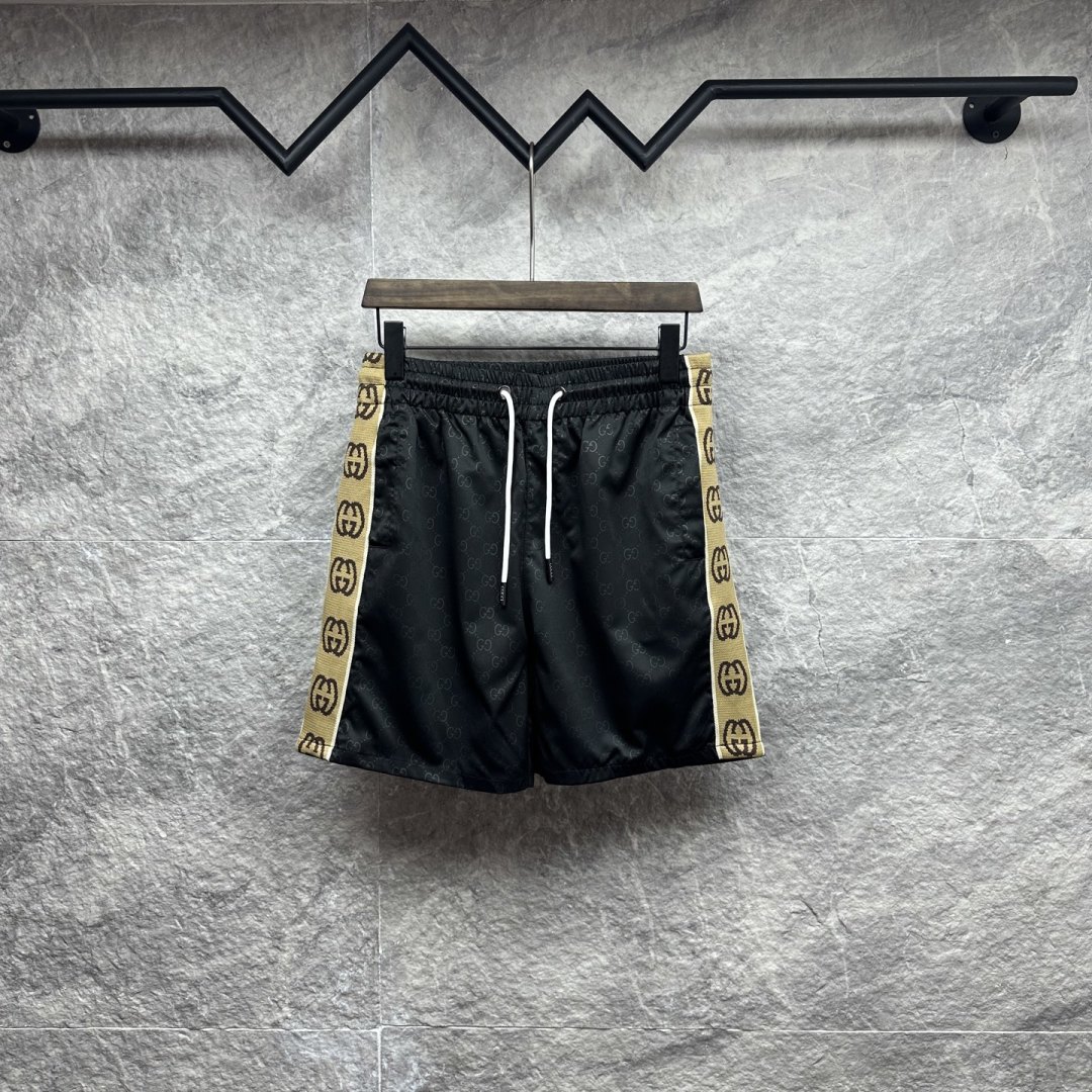 designer,replica,clothing,fake,1:1,lv,luxury,high quality Gucci’s new woven-ribbon patchwork logo-printed couple’s beach shorts (8MW3MB) designer,replica,clothing,fake,1:1,lv,luxury,high quality Gucci’s new woven-ribbon patchwork logo-printed couple’s beach shorts (8MW3MB)