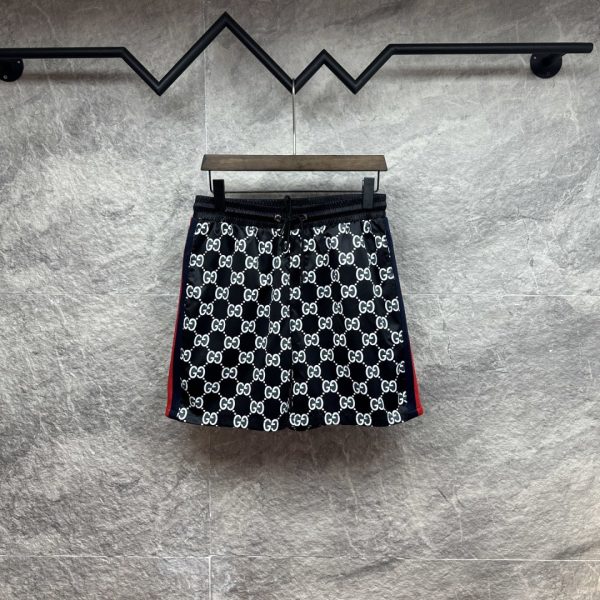 designer,replica,clothing,fake,1:1,lv,luxury,high quality Gucci’s new woven-ribbon patchwork logo-printed beach shorts for couples (HFVK2B)