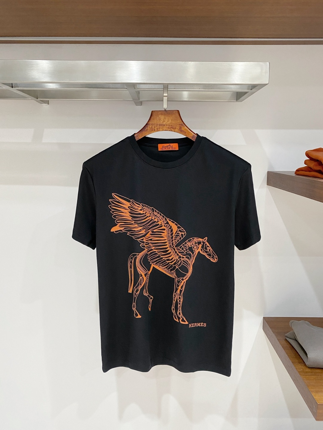designer,replica,clothing,fake,1:1,lv,luxury,high quality Hermès H19 Summer New Mercerized Cotton Short-Sleeve T-Shirt (D037FK) designer,replica,clothing,fake,1:1,lv,luxury,high quality Hermès H19 Summer New Mercerized Cotton Short-Sleeve T-Shirt (D037FK)