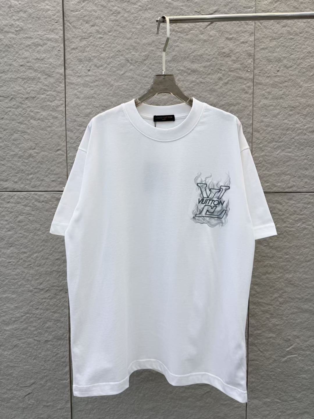 designer,replica,clothing,fake,1:1,lv,luxury,high quality LV Spring/Summer New Arrival: Flame Print + Embroidery Crew Neck Short-Sleeve T-Shirt (1B9L73) designer,replica,clothing,fake,1:1,lv,luxury,high quality LV Spring/Summer New Arrival: Flame Print + Embroidery Crew Neck Short-Sleeve T-Shirt (1B9L73)