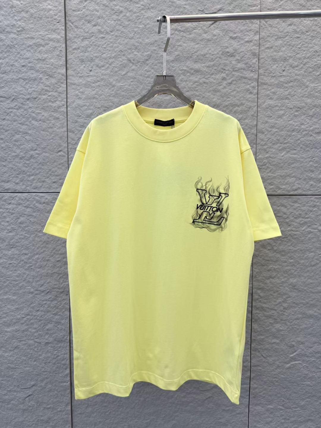designer,replica,clothing,fake,1:1,lv,luxury,high quality LV Spring/Summer New Arrival: Flame Print + Embroidery Crew Neck Short-Sleeve T-Shirt (FUWF0H) designer,replica,clothing,fake,1:1,lv,luxury,high quality LV Spring/Summer New Arrival: Flame Print + Embroidery Crew Neck Short-Sleeve T-Shirt (FUWF0H)