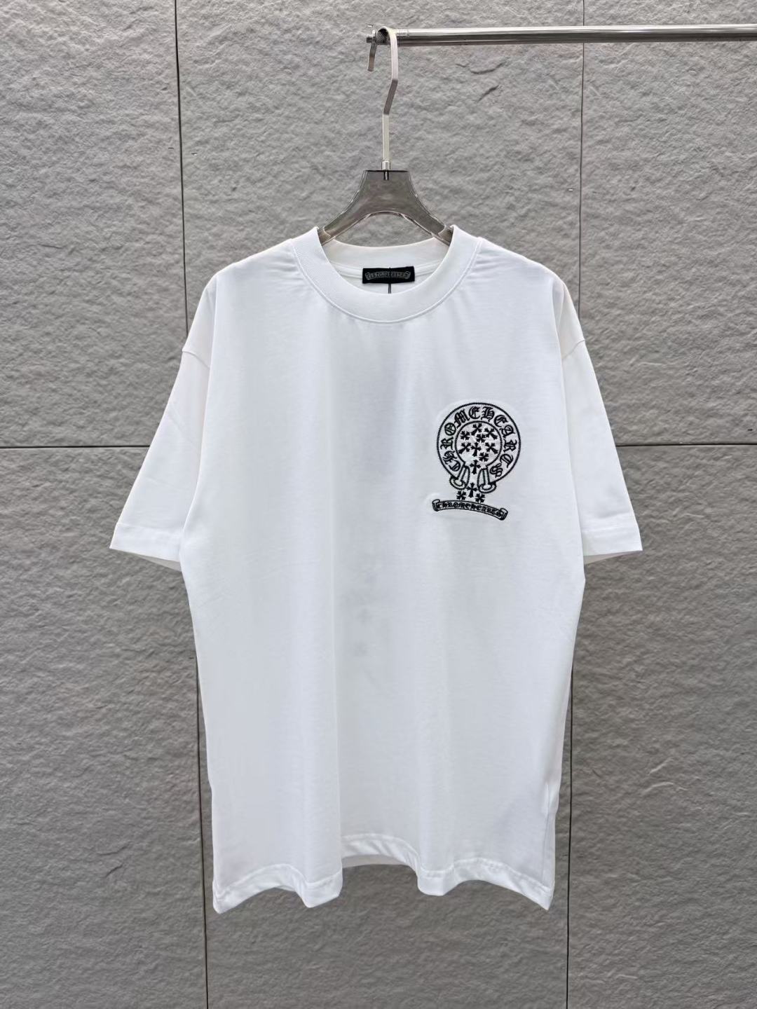 designer,replica,clothing,fake,1:1,lv,luxury,high quality Chrome Hearts Spring/Summer New Arrival: Horseshoe Cross Embroidered Round Neck Short-Sleeve T-Shirt (S53Z9I) designer,replica,clothing,fake,1:1,lv,luxury,high quality Chrome Hearts Spring/Summer New Arrival: Horseshoe Cross Embroidered Round Neck Short-Sleeve T-Shirt (S53Z9I)