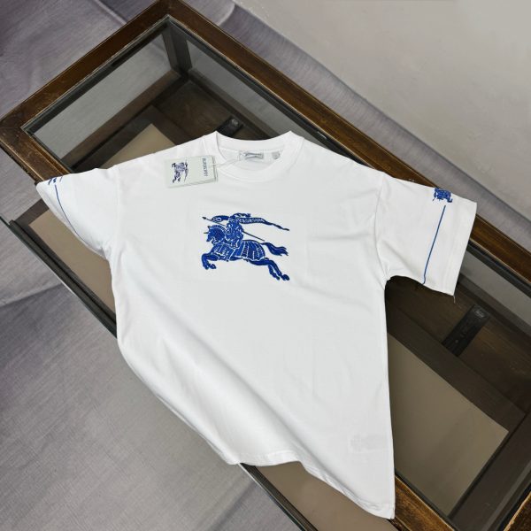 designer,replica,clothing,fake,1:1,lv,luxury,high quality BURBERRY’s latest embroidered horse logo short-sleeved T-shirt (DKXMUA)