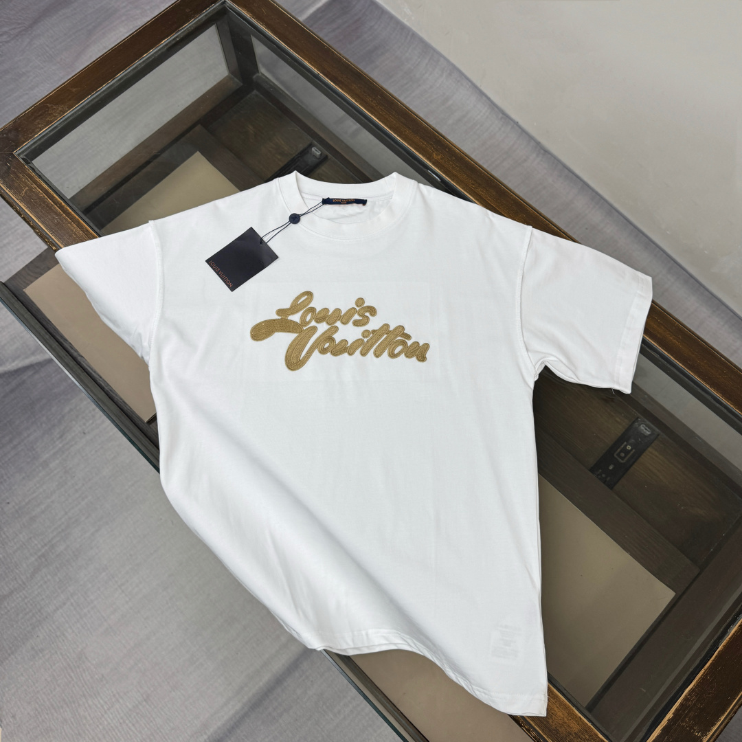 designer,replica,clothing,fake,1:1,lv,luxury,high quality Louis Vuitton’s latest heavy-duty embroidered logo print versatile short-sleeved T-shirt (EONIIM) designer,replica,clothing,fake,1:1,lv,luxury,high quality Louis Vuitton’s latest heavy-duty embroidered logo print versatile short-sleeved T-shirt (EONIIM)
