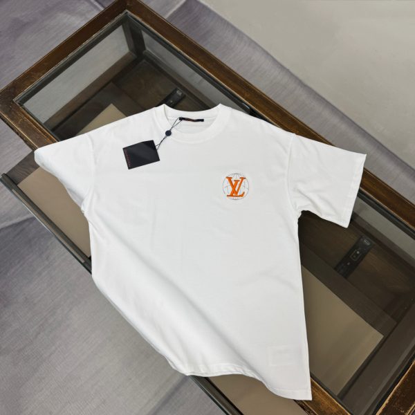 designer,replica,clothing,fake,1:1,lv,luxury,high quality Louis Vuitton’s latest heavy-duty embroidered logo print short-sleeved T-shirt (KS4RJC)