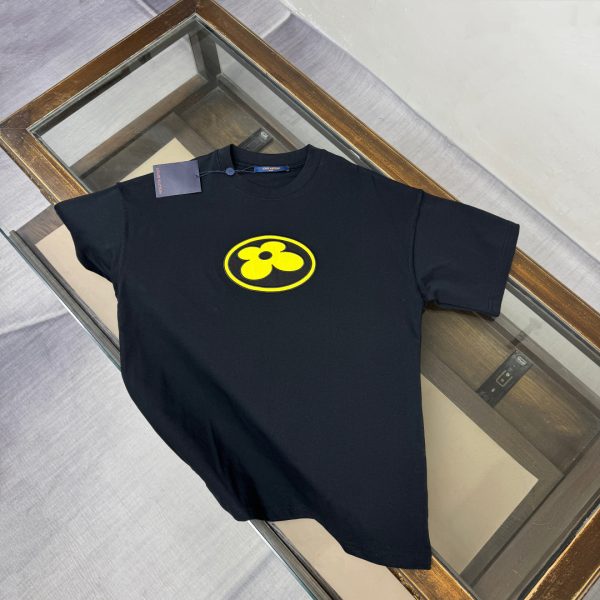 designer,replica,clothing,fake,1:1,lv,luxury,high quality Louis Vuitton’s latest heavy-duty embroidered floral print versatile short-sleeved T-shirt (UNB9HI)