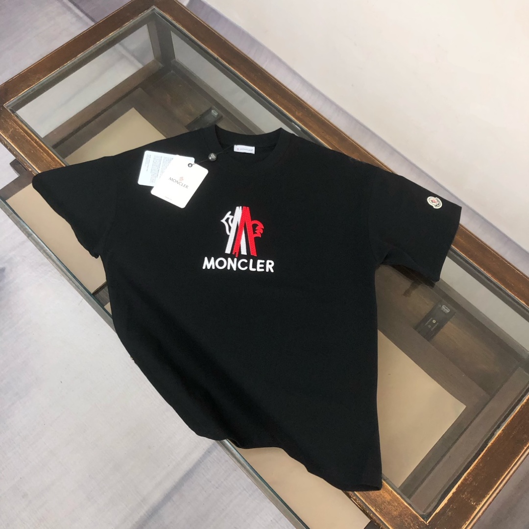 designer,replica,clothing,fake,1:1,lv,luxury,high quality MONCLER’s latest versatile short-sleeved T-shirt (5ZCFXR) designer,replica,clothing,fake,1:1,lv,luxury,high quality MONCLER’s latest versatile short-sleeved T-shirt (5ZCFXR)