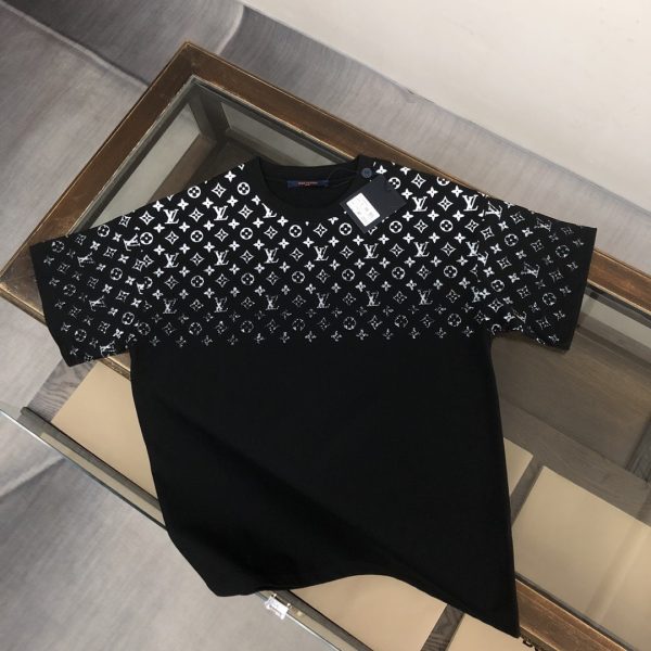 designer,replica,clothing,fake,1:1,lv,luxury,high quality Louis Vuitton boutique style crew neck short-sleeved shirt (NDAO9K)