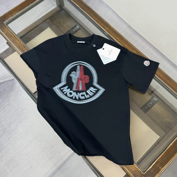 designer,replica,clothing,fake,1:1,lv,luxury,high quality MONCLER Spring/Summer New Arrival: Short-Sleeve Crew Neck T-Shirt, Unisex (9G229A)