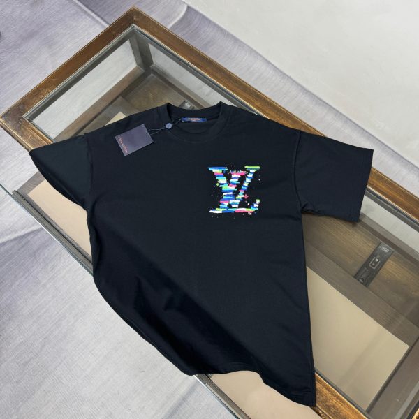 designer,replica,clothing,fake,1:1,lv,luxury,high quality Louis Vuitton’s latest versatile short-sleeved T-shirt (H93FV7)