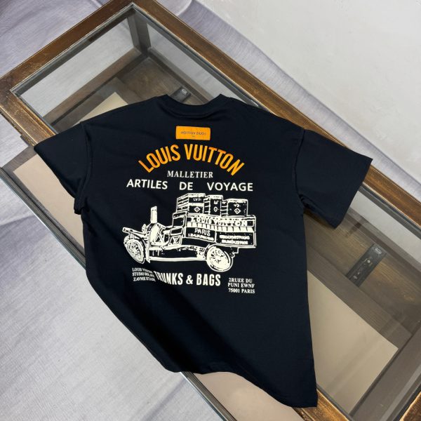 designer,replica,clothing,fake,1:1,lv,luxury,high quality Louis Vuitton’s latest versatile short-sleeved T-shirt (JAF7GN)