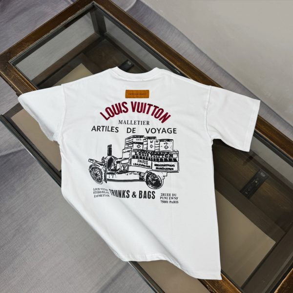 designer,replica,clothing,fake,1:1,lv,luxury,high quality Louis Vuitton’s latest versatile short-sleeved T-shirt (W97JFG)