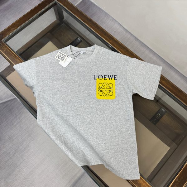 designer,replica,clothing,fake,1:1,lv,luxury,high quality LOEWE Spring/Summer New Arrival: Short-Sleeve Crew Neck T-Shirt, Unisex (RHDFK8)