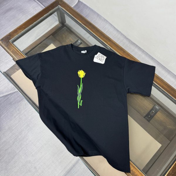 designer,replica,clothing,fake,1:1,lv,luxury,high quality LOEWE Spring/Summer New Arrival: Short-Sleeve Crew Neck T-Shirt, Unisex (ETNCID)