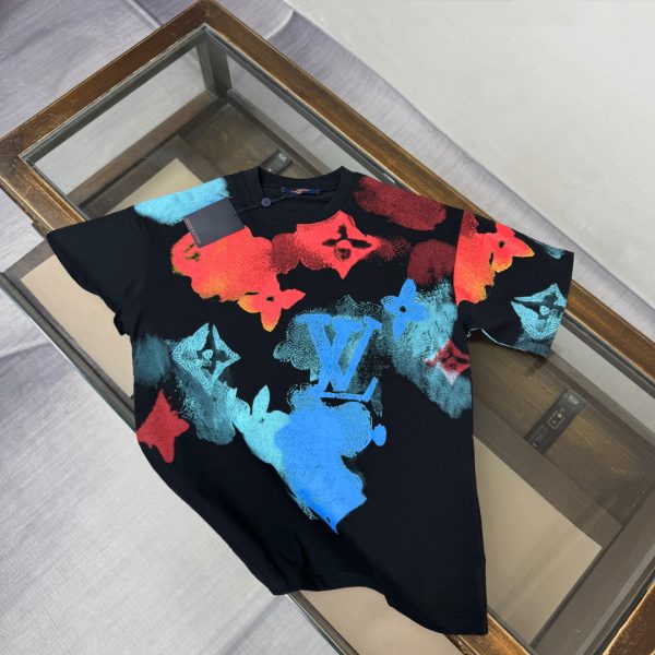 designer,replica,clothing,fake,1:1,lv,luxury,high quality Louis Vuitton Spring/Summer New Arrival: Short-Sleeve Crew Neck T-Shirt, Unisex (HSDUIL)
