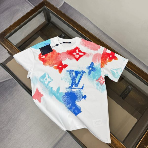 designer,replica,clothing,fake,1:1,lv,luxury,high quality Louis Vuitton Spring/Summer New Arrival: Short-Sleeve Crew Neck T-Shirt, Unisex (NTTRHY)