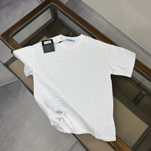 designer,replica,clothing,fake,1:1,lv,luxury,high quality PRADA Spring/Summer New Arrival: Short-Sleeve Crew Neck T-Shirt, Unisex (1AIB15)