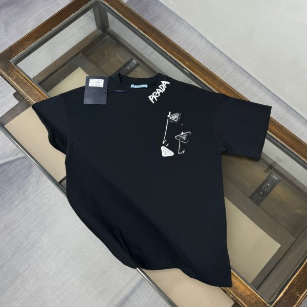 designer,replica,clothing,fake,1:1,lv,luxury,high quality PRADA Spring/Summer New Arrival: Short-Sleeve Crew Neck T-Shirt, Unisex (1FS8ZC)