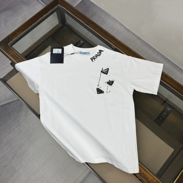 designer,replica,clothing,fake,1:1,lv,luxury,high quality PRADA Spring/Summer New Arrival: Short-Sleeve Crew Neck T-Shirt, Unisex (VFBXD0)