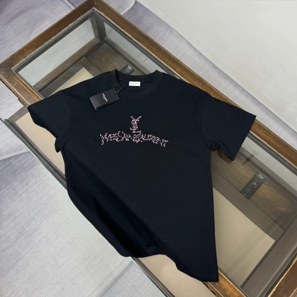 designer,replica,clothing,fake,1:1,lv,luxury,high quality YSL Spring/Summer New Arrival: Short-Sleeve Crew Neck T-Shirt, Unisex (X867S1)