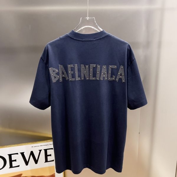 designer,replica,clothing,fake,1:1,lv,luxury,high quality Balenciaga Spring/Summer New Arrival: Distressed Washed Short-Sleeve T-Shirt, 280g, Crew Neck (01K9RM)