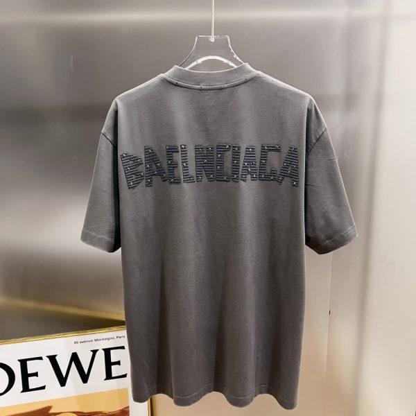 designer,replica,clothing,fake,1:1,lv,luxury,high quality Balenciaga Spring/Summer New Arrival: Distressed Washed Short-Sleeve T-Shirt, 280g, Crew Neck (ARQ9O9)