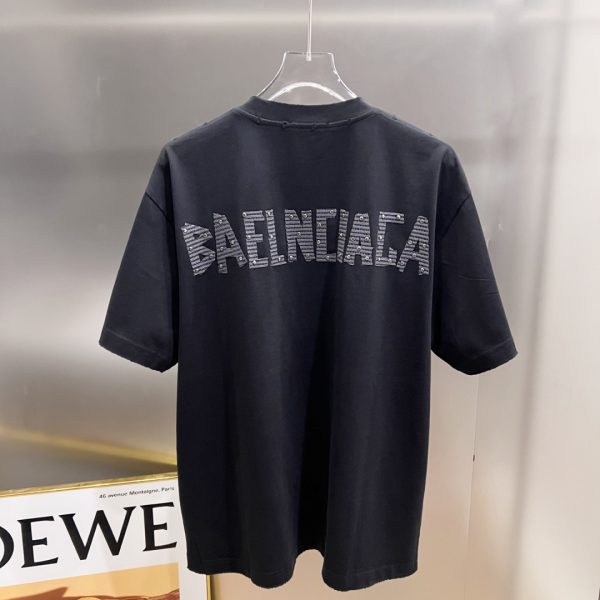 designer,replica,clothing,fake,1:1,lv,luxury,high quality Balenciaga Spring/Summer New Arrival: Distressed Washed Short-Sleeve T-Shirt, 280g, Crew Neck (M3GCW1)