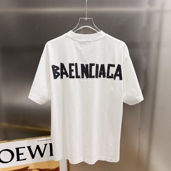 designer,replica,clothing,fake,1:1,lv,luxury,high quality Balenciaga Spring/Summer New Arrival: Distressed Wash Short-Sleeve T-Shirt, 280g, Crew Neck (YXYAMW)
