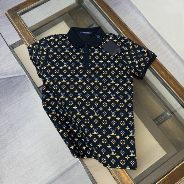 designer,replica,clothing,fake,1:1,lv,luxury,high quality Louis Vuitton’s latest business casual short-sleeved collared polo shirt, unisex (L0MBMD)