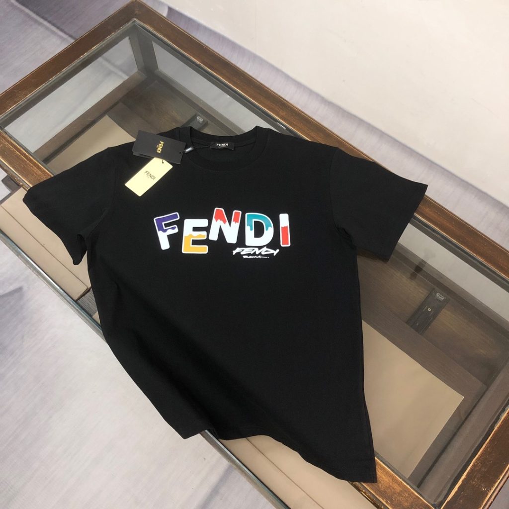 designer,replica,clothing,fake,1:1,lv,luxury,high quality FENDI’s latest couple’s printed crew neck short-sleeved shirt (3VSW98)