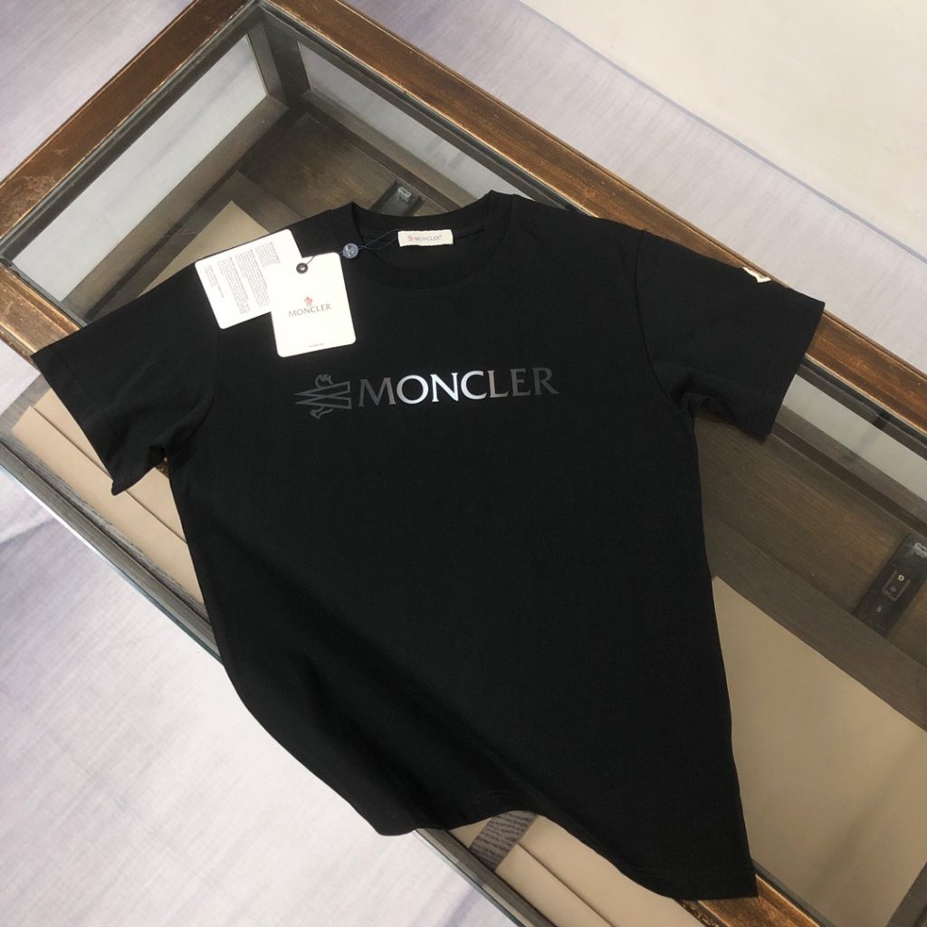 designer,replica,clothing,fake,1:1,lv,luxury,high quality MONCLER Summer New Crew Neck Short-Sleeve T-Shirt (2EMDWI)