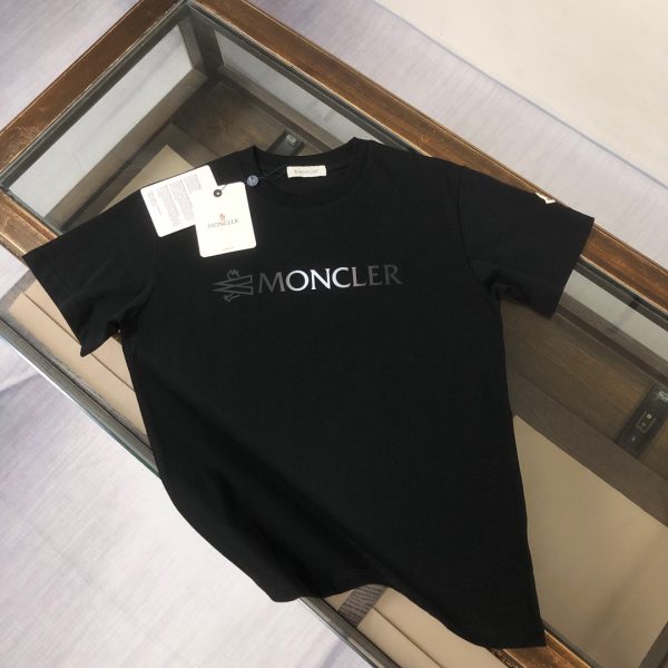designer,replica,clothing,fake,1:1,lv,luxury,high quality MONCLER Summer New Crew Neck Short-Sleeve T-Shirt (2EMDWI)