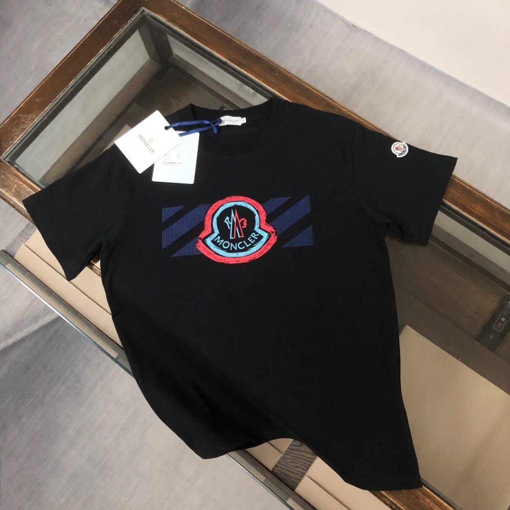 designer,replica,clothing,fake,1:1,lv,luxury,high quality Moncler Summer New Crew Neck Short-Sleeve T-Shirt (2YNU4F)