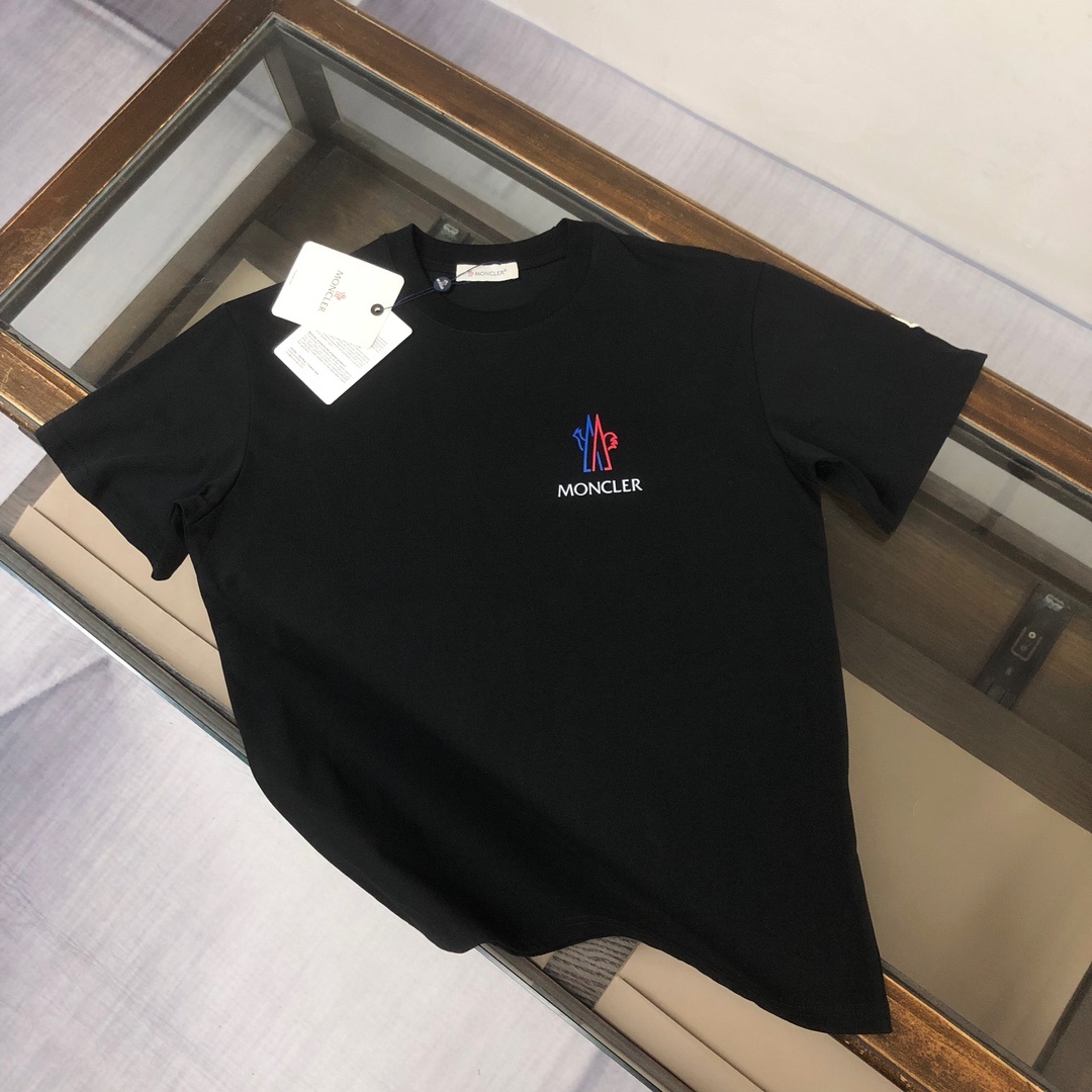 designer,replica,clothing,fake,1:1,lv,luxury,high quality MONCLER Summer New Crew Neck Short-Sleeve T-Shirt (QVQRTJ) designer,replica,clothing,fake,1:1,lv,luxury,high quality MONCLER Summer New Crew Neck Short-Sleeve T-Shirt (QVQRTJ)
