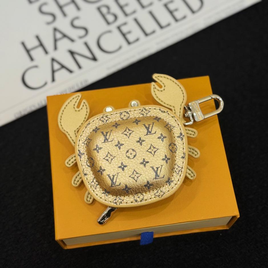 designer,replica,clothing,fake,1:1,lv,luxury,high quality Louis Vuitton crab-themed eye accessory and earphone bag (35CKDA)