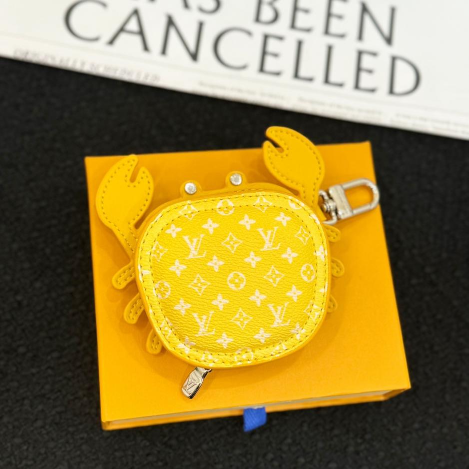 designer,replica,clothing,fake,1:1,lv,luxury,high quality Louis Vuitton crab-themed eye charm and earphone bag (B91VCY)