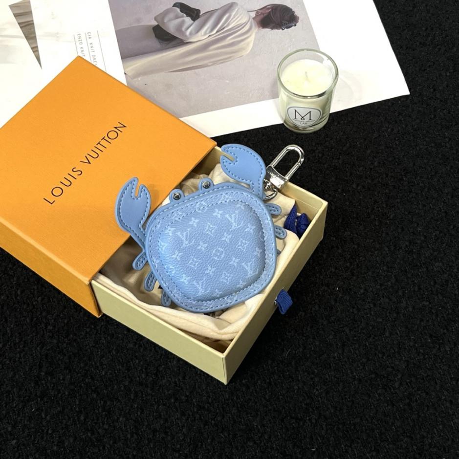 designer,replica,clothing,fake,1:1,lv,luxury,high quality New LV crab charm/Louis Vuitton crab earphone bag (S2C10V)