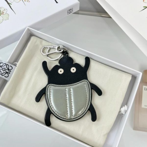 designer,replica,clothing,fake,1:1,lv,luxury,high quality New Loewe Leather Keychain Car Keychain Beetles Charm Series (DS89IA)