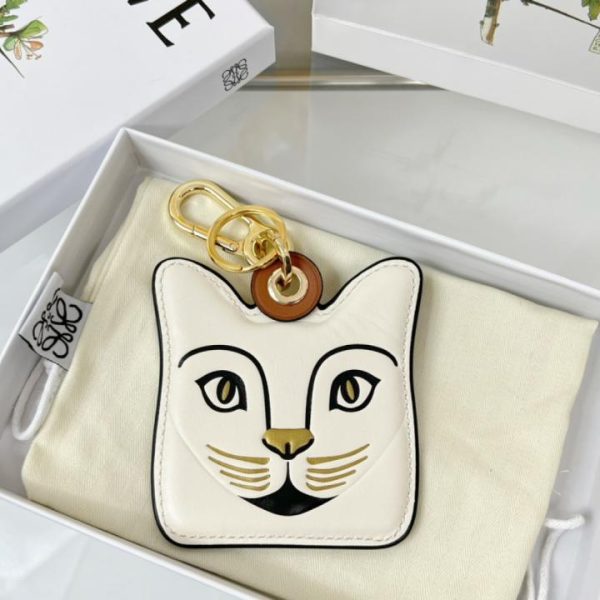 designer,replica,clothing,fake,1:1,lv,luxury,high quality New Loewe Leather Keychain Car Keychain Cat Charm Series Cat Pendant (AQYO2O)