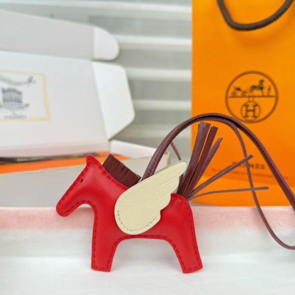 designer,replica,clothing,fake,1:1,lv,luxury,high quality New Hermes Rodeo Pegase bag charm/keychain, hand-stitched in lambskin (9LWY21)