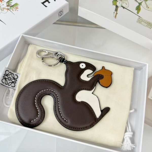 designer,replica,clothing,fake,1:1,lv,luxury,high quality New Loewe Leather Keychain Car Keychain Squirrel Charm Series (ITIWYO)