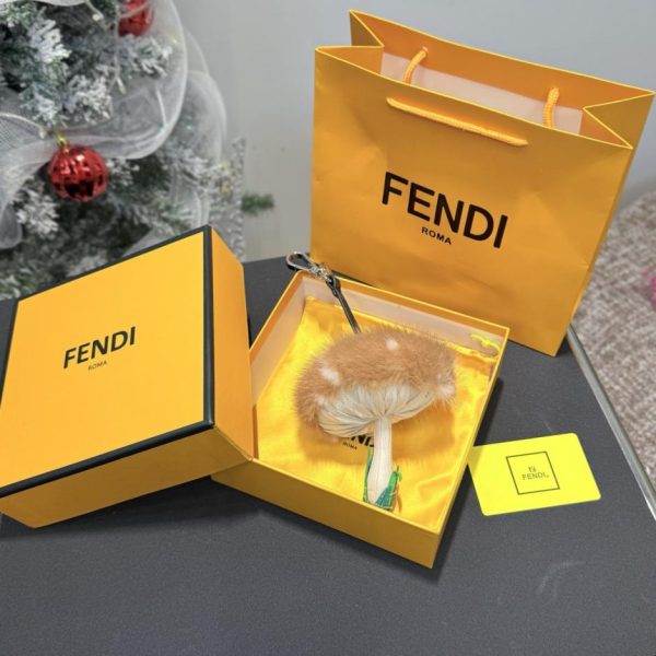 designer,replica,clothing,fake,1:1,lv,luxury,high quality New high-end Fendi mushroom charm bag pendant, mink fur handbag charm (IAZXNC)
