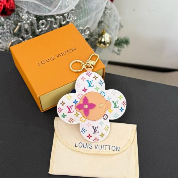 designer,replica,clothing,fake,1:1,lv,luxury,high quality Vivienne Head MONOGRAM MIRROR Keychain M03280 Louis Vuitton VIVIENNE HEAD MONOGRAM MIRROR Keychain made of PU material Vivienne He (IMR5OK)