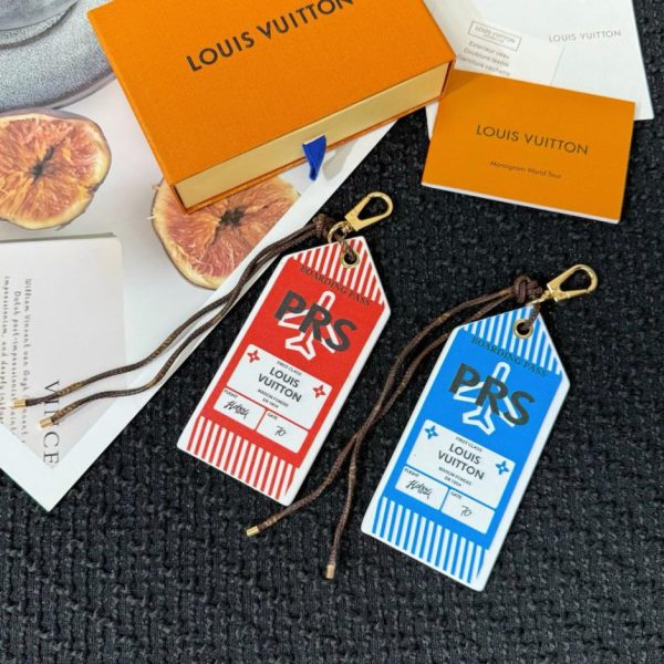 designer,replica,clothing,fake,1:1,lv,luxury,high quality LV boarding pass keychain charm, keychain (A86QWR)