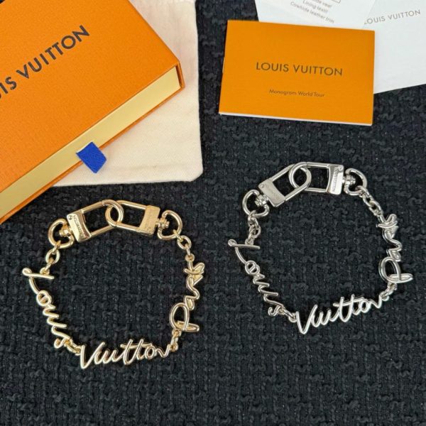designer,replica,clothing,fake,1:1,lv,luxury,high quality LV bag charm, bag chain, long chain accessory, LV Script Chain bag charm (8CMZ34)