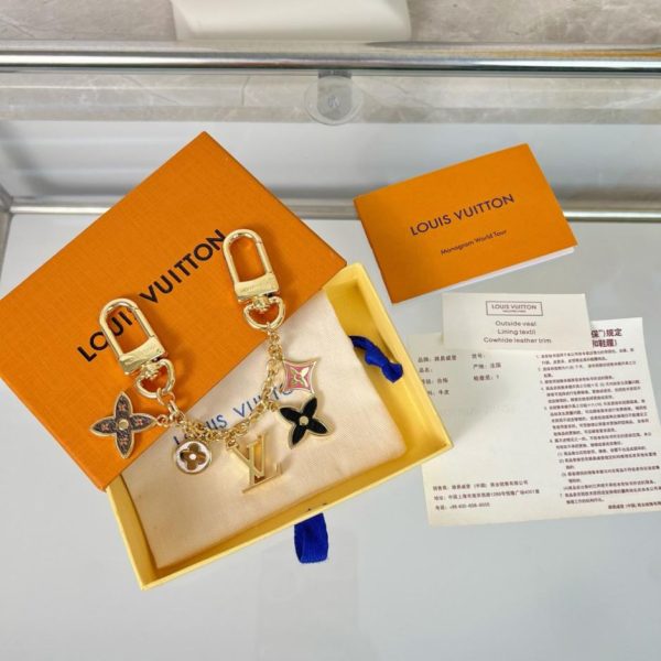 designer,replica,clothing,fake,1:1,lv,luxury,high quality LV bag charm chain keychain M01188 Spring Street Chain bag accessory (3RHTE6)