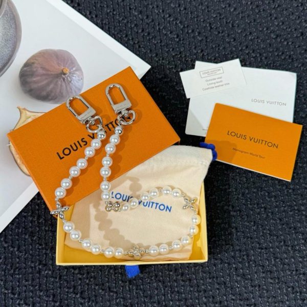 designer,replica,clothing,fake,1:1,lv,luxury,high quality LV pearl bag charm chain: white pearls with gold star and flower embellishments (ZYTZWW)