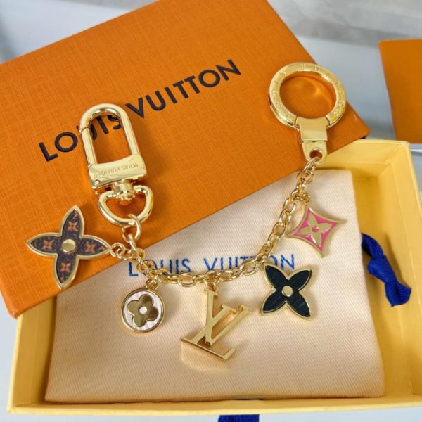 designer,replica,clothing,fake,1:1,lv,luxury,high quality LV keychain, bag charm, bag chain M68999 Spring Street bag ornament and keychain (6K9X5I)