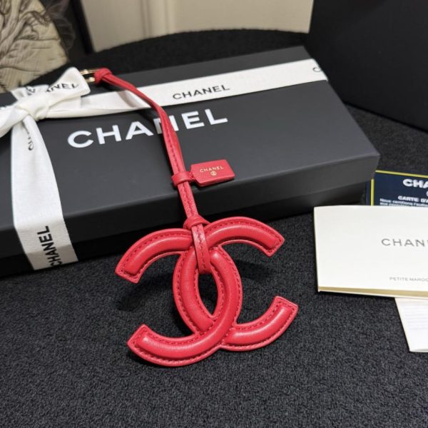 designer,replica,clothing,fake,1:1,lv,luxury,high quality New Chanel Spring Summer Mini Bag Charm in lambskin leather, classic double C design (4VU07J)